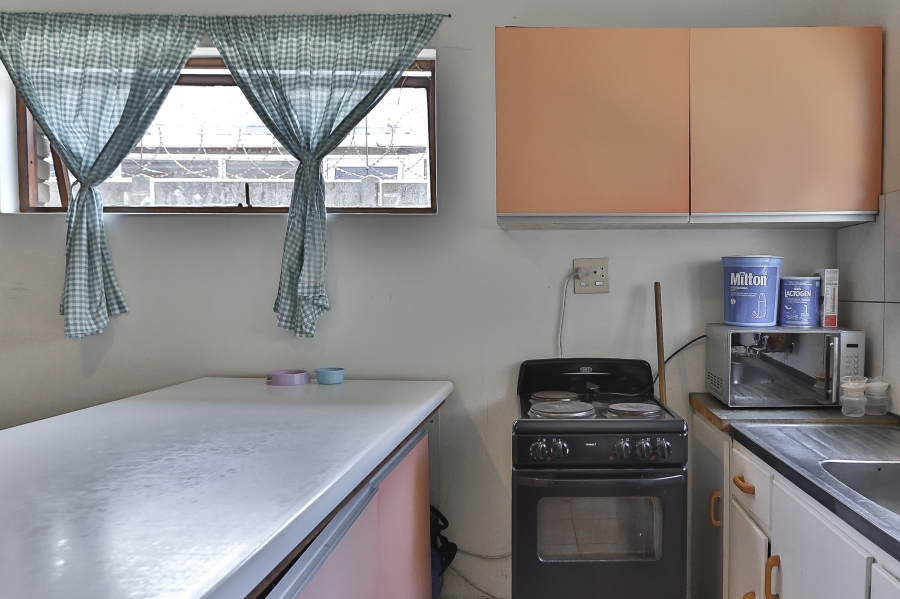 2 Bedroom Property for Sale in Gustrouw Western Cape